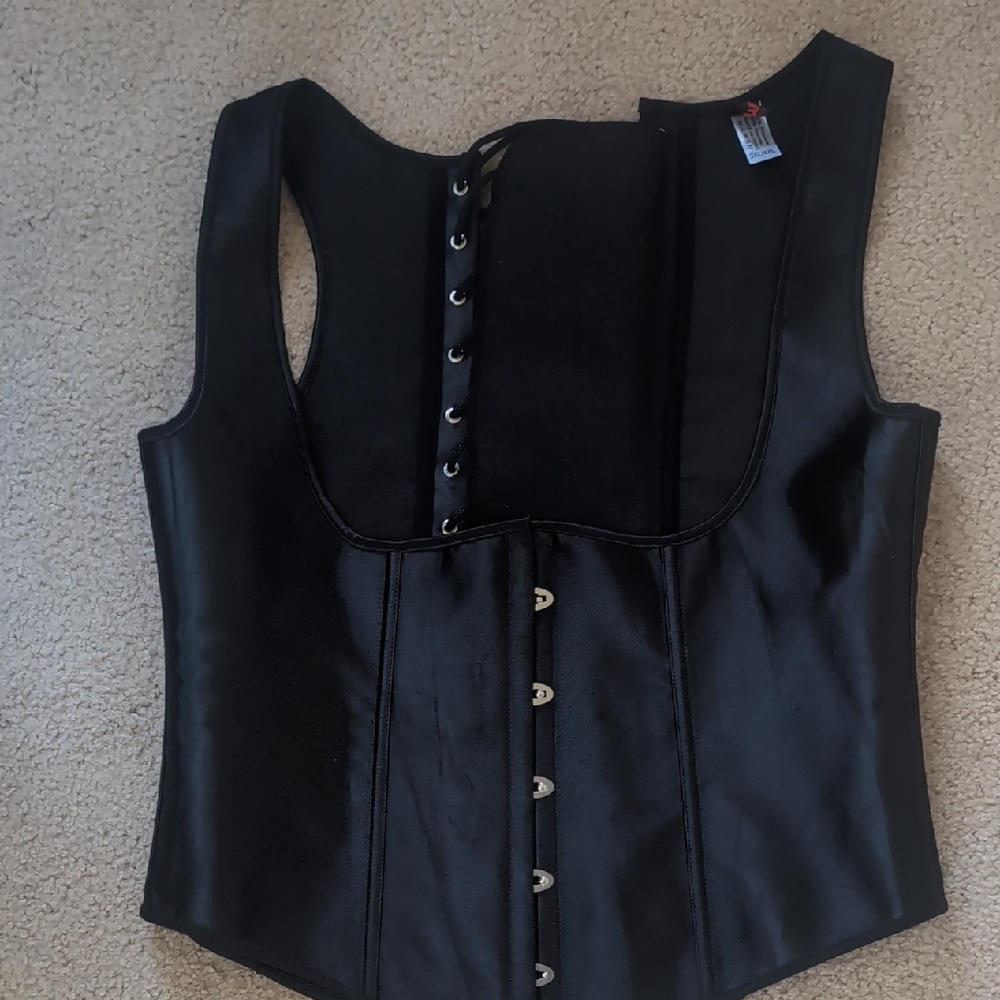 Chic Black Sleeveless Corset Blouse